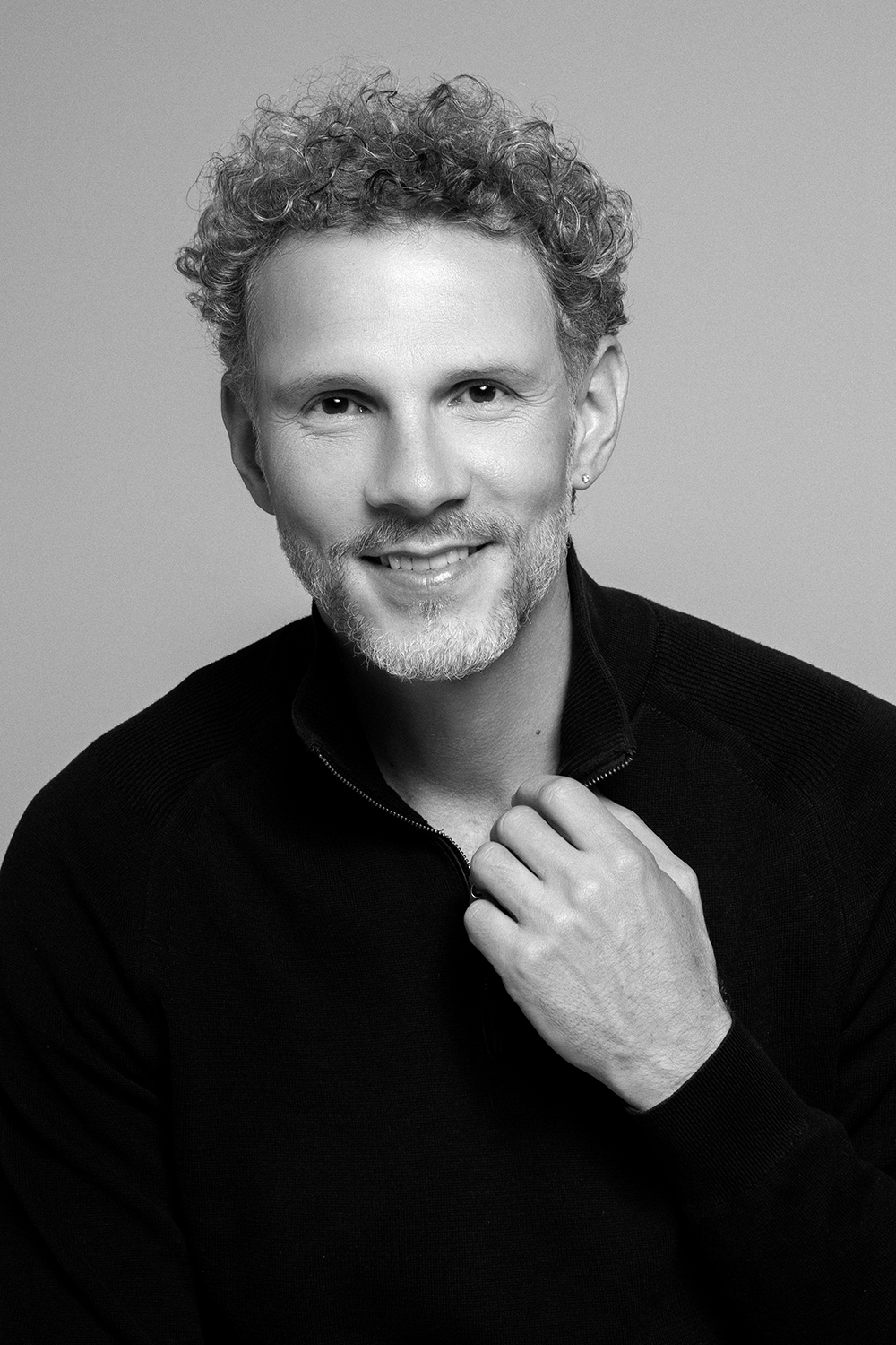CARLOS ESCOBAR